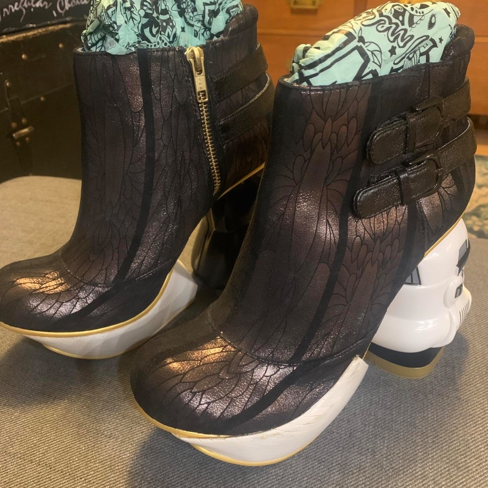 Star Wars. Irregular Choice Death Star boots. New. Never worn. - Picture 6 of 13